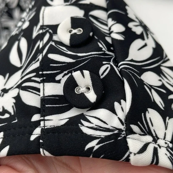 Aqua Couture Black & White Curvy Bathing Suit Adjustable Straps Swimsuit - 3X - Picture 14 of 14